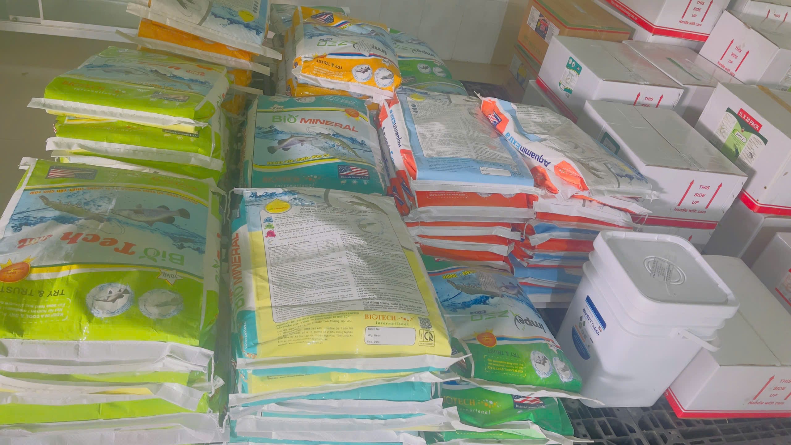 BIO MINERAL (KHOÁNG MẶN) - Chuyên dùng cho ao nuôi có độ mặn thấp - Ảnh 3